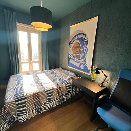 Room With Private Balcony On The Dora River Turijn Buitenkant foto